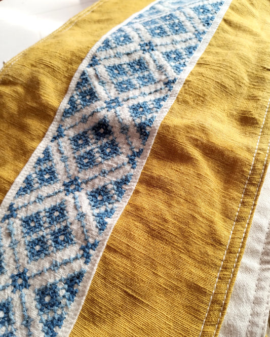 Table/Bed Runner (Pelicon x Indigo) - Handcrafted Cotton – Artisan-Woven on Pedal Loom in Oaxaca